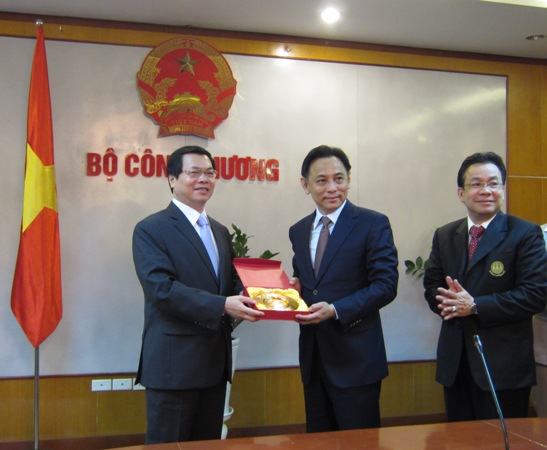 ກອງປະຊຸມຄັ້ງທີ 1 ຄະນະກຳມະການປະສົມ ດ້ານການຄ້າ ຫວຽດນາມ - ໄທ